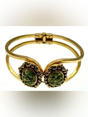 Vintage Jade Chip Flower Gold Tone Clamper Cuff Bracelet